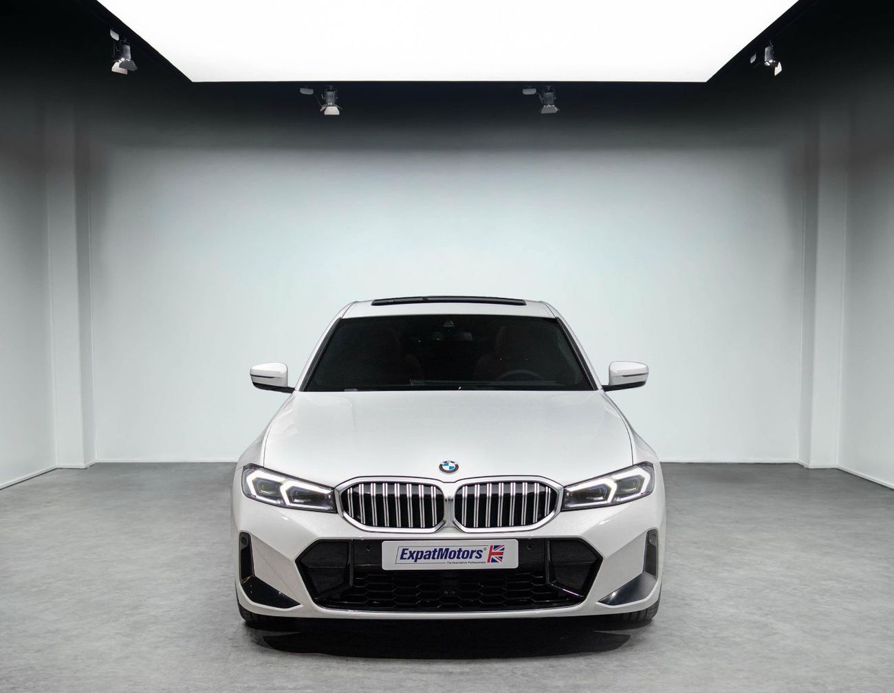 BMW 318i M-Sport • Agency Warranty + Service Contract 2030 • GCC