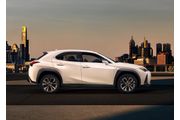 Lexus UX200
