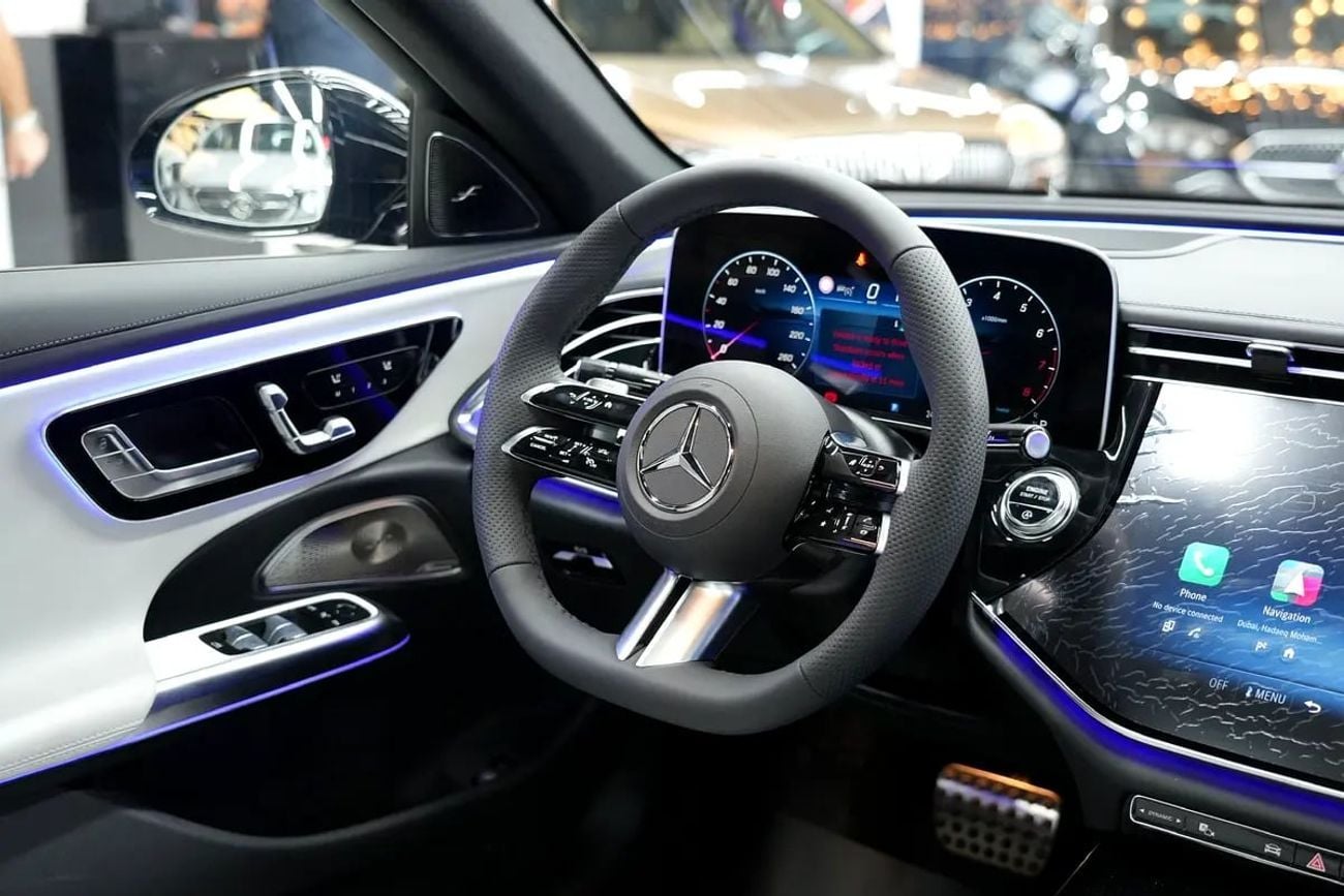 مرسيدس بنز E300 E 300 | GCC 0km | Agency Warranty | AMG Package