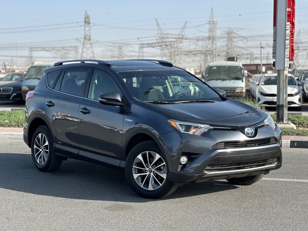 تويوتا راف ٤ XLE 2.5L Hybrid XLE Sunroof, Full Option