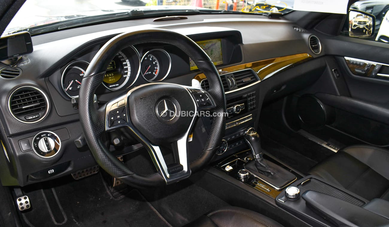 Mercedes Benz C63 AMG