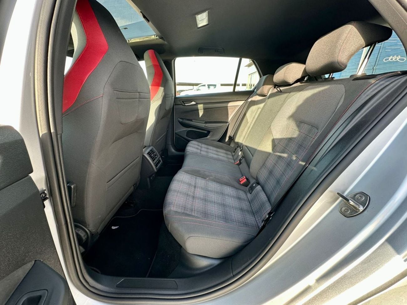 فولكس واجن جولف GTI