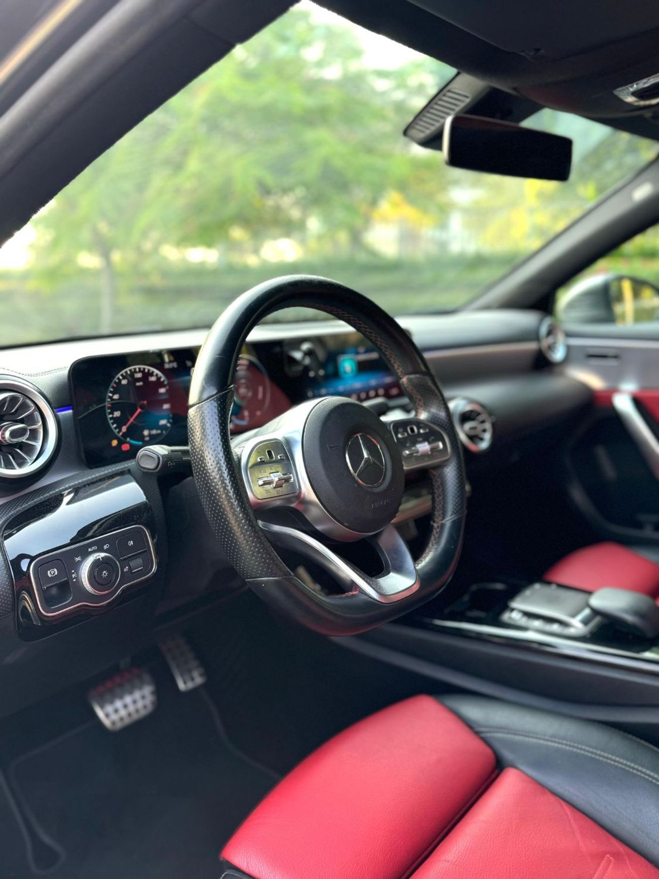 مرسيدس بنز A 200 Premium + 2.0L