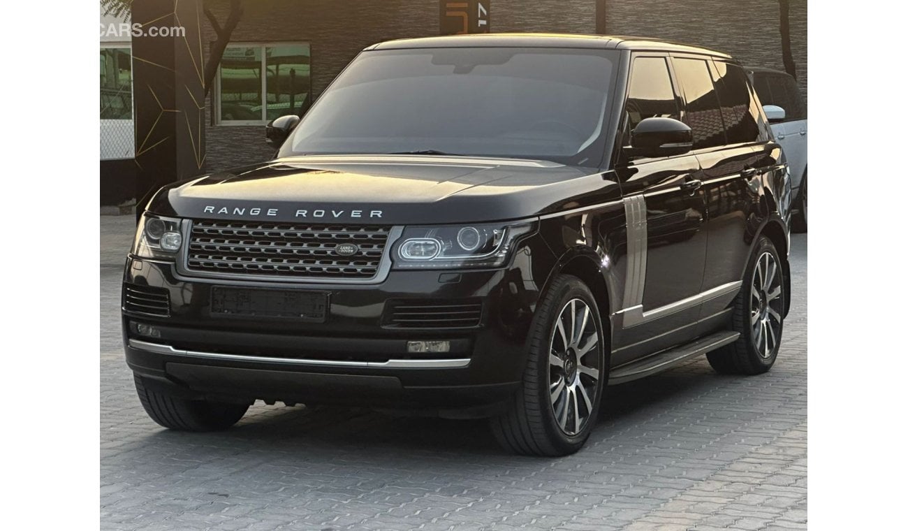 Land Rover Range Rover Vogue Range Rover vogue v8 2014  Price: 95,000 dirhams  Mileage: 133.000  Gulf specifications, full option