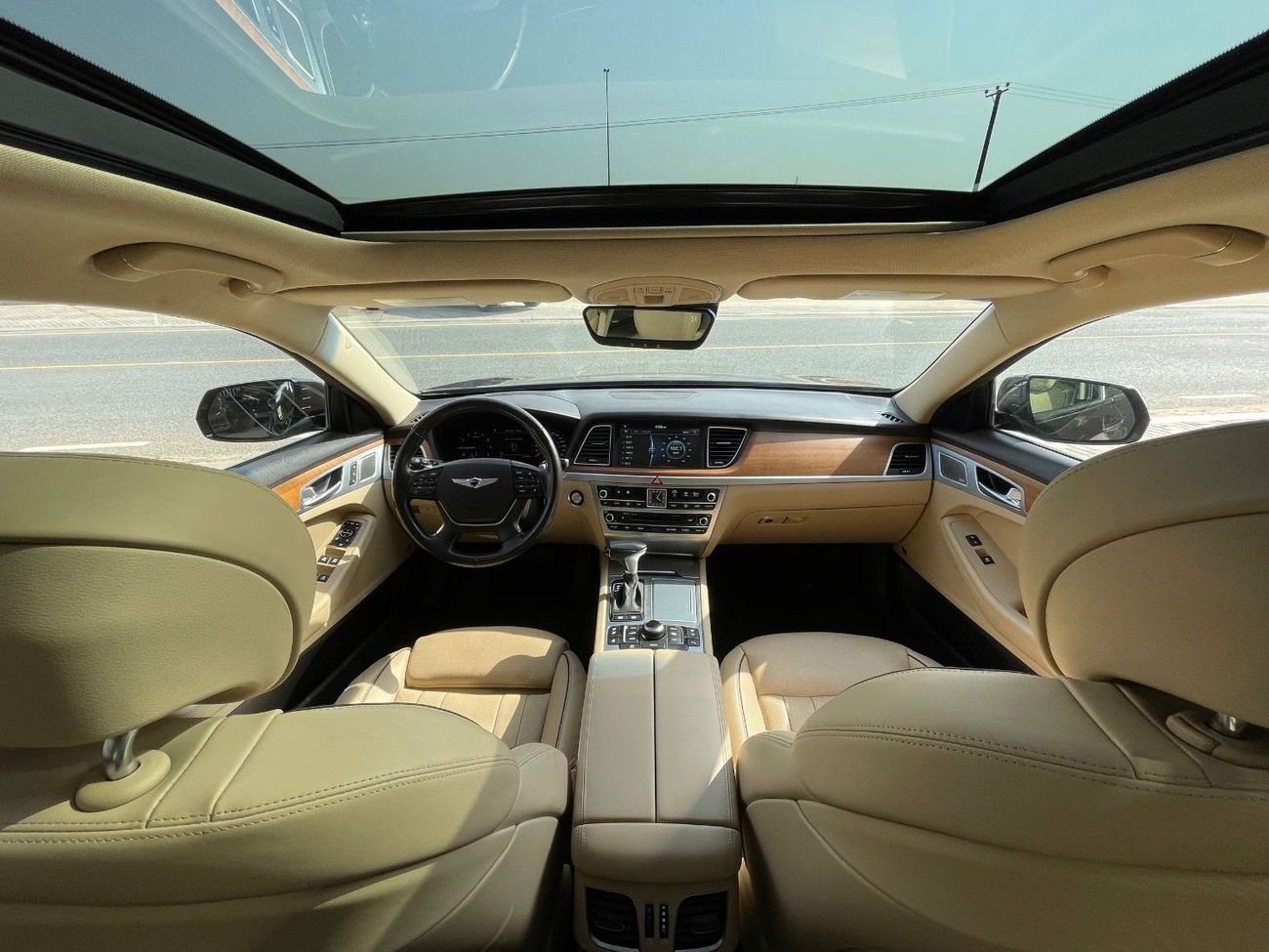 جينيسس G80 V6 3.8L / PANORAMIC SUNROOF / 360 CAMERA / RADAR / COOLING AND HEATING SEATS