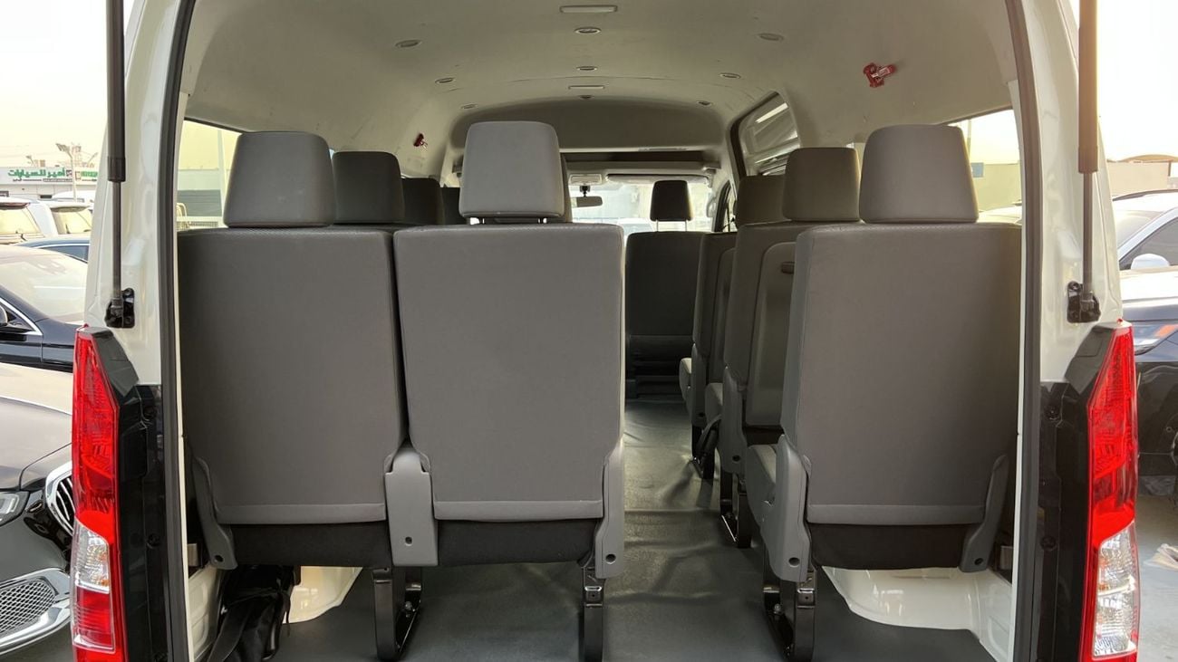 Toyota Hiace The 2026 TOYOTA HIACE High Roof 13 Seater
