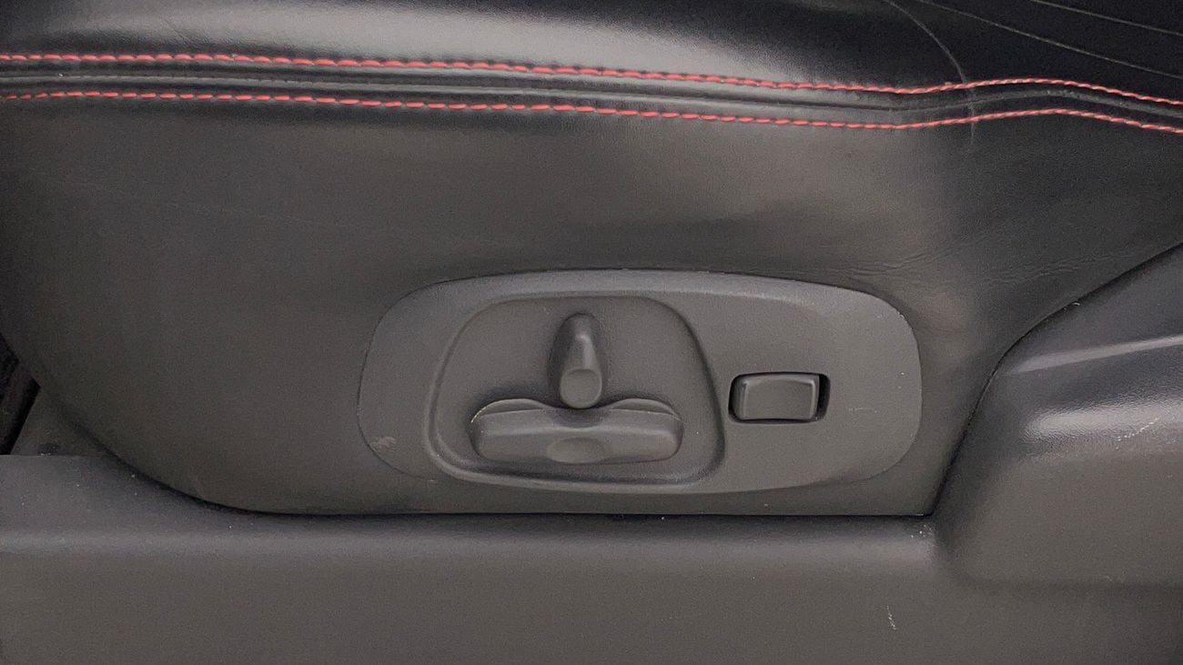 ميتسوبيشي باجيرو GLS HIGHLINE SIGNATURE EDITION 3.8 | بدون دفعة مقدمة | اختبار القيادة في المنزل