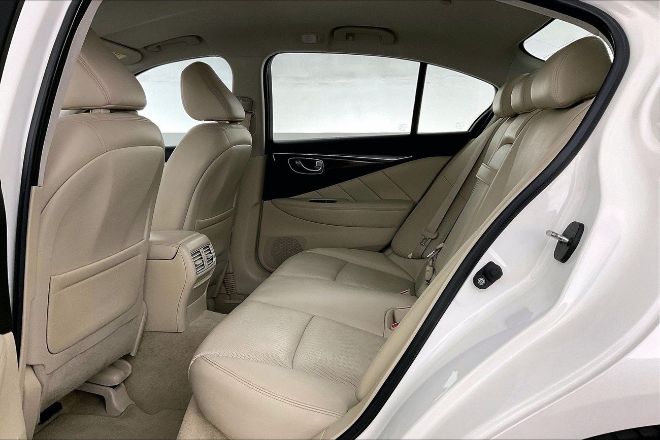 Infiniti Q50 Premium / Luxe| 1 year free warranty | Exclusive Eid offer