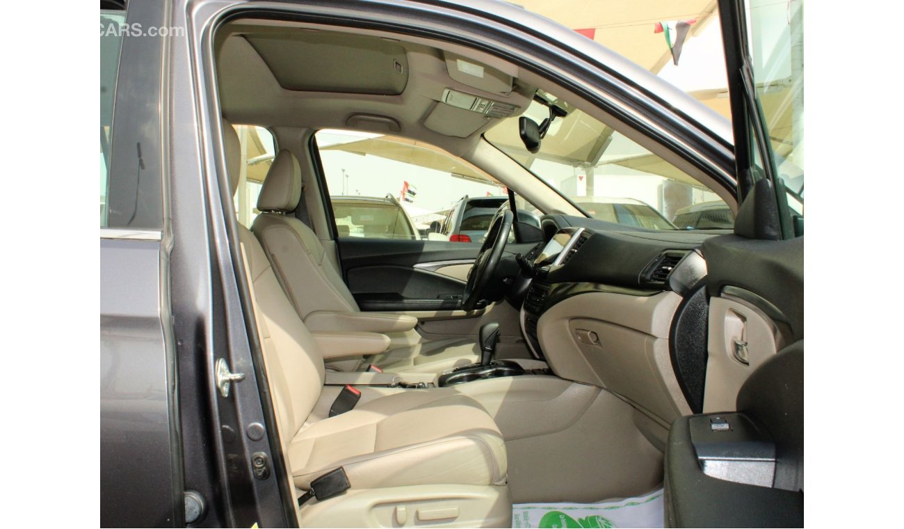 Honda Pilot Touring FULL OPTION  - GCC - EXCELLENT CONDITION INSIDE OUT - ACCIDENTS FREE