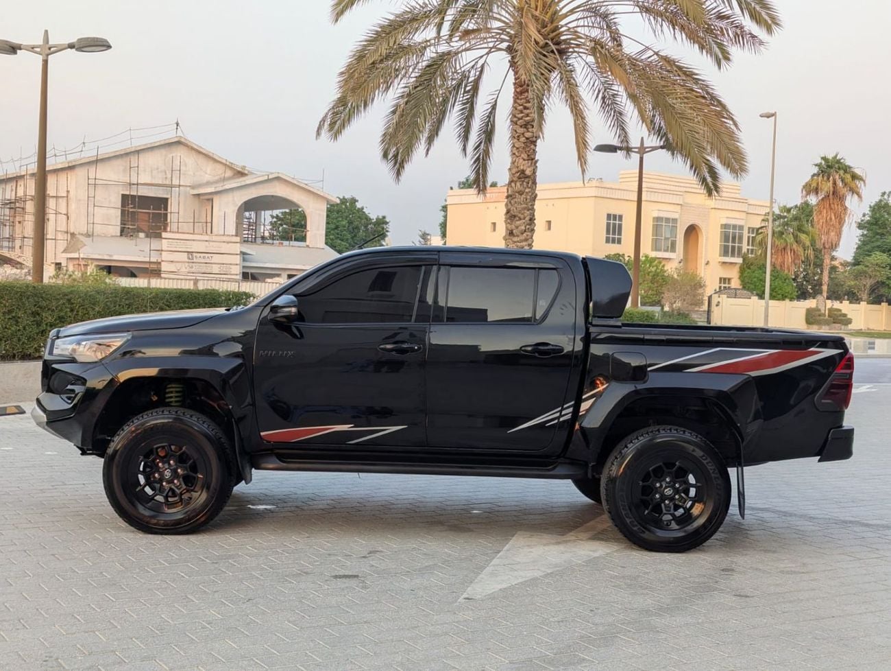 Toyota Hilux GLX 2020 Toyota Hilux GR Sport GCC Specs Facelifted 2025 4x4 V4 2.7L Well-maintained