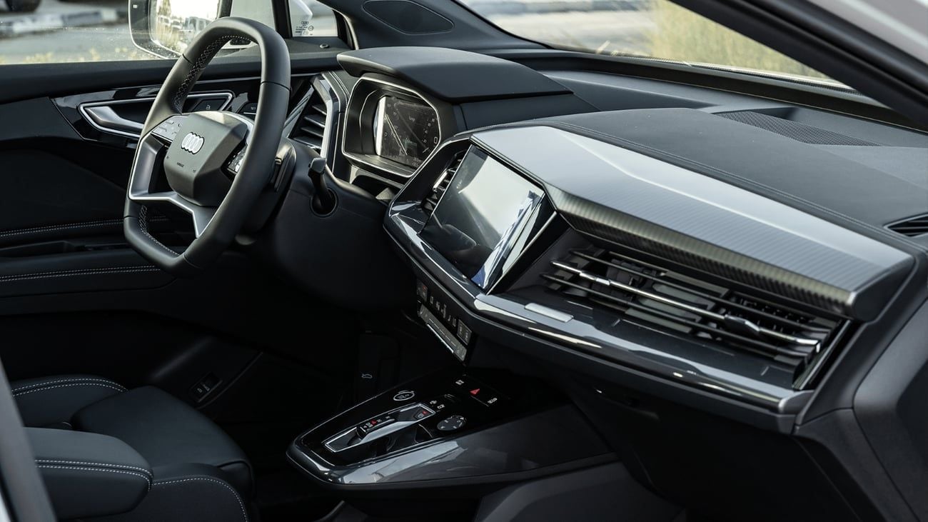 Audi etron 2025 | AUDI E-TRON Q4 TOP VERSION [ EXPORT ONLY ]