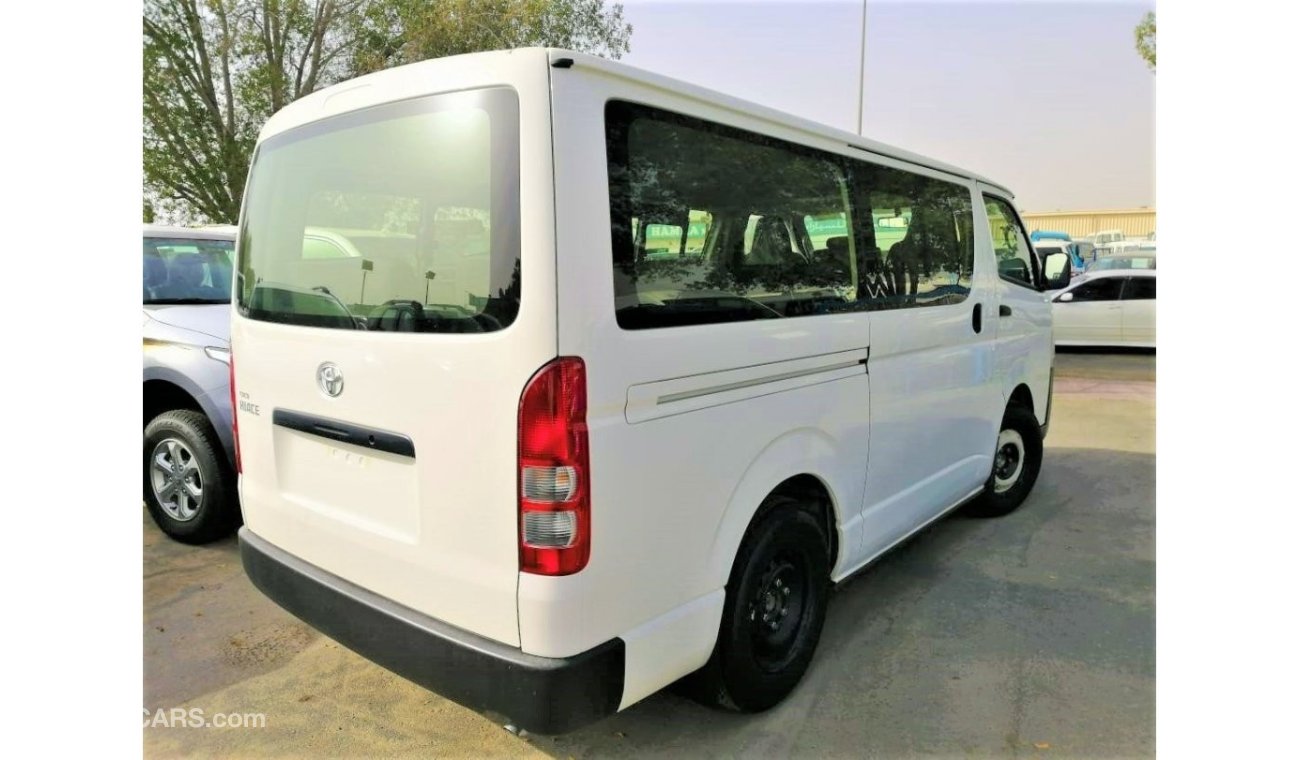 Toyota Hiace 13 seats