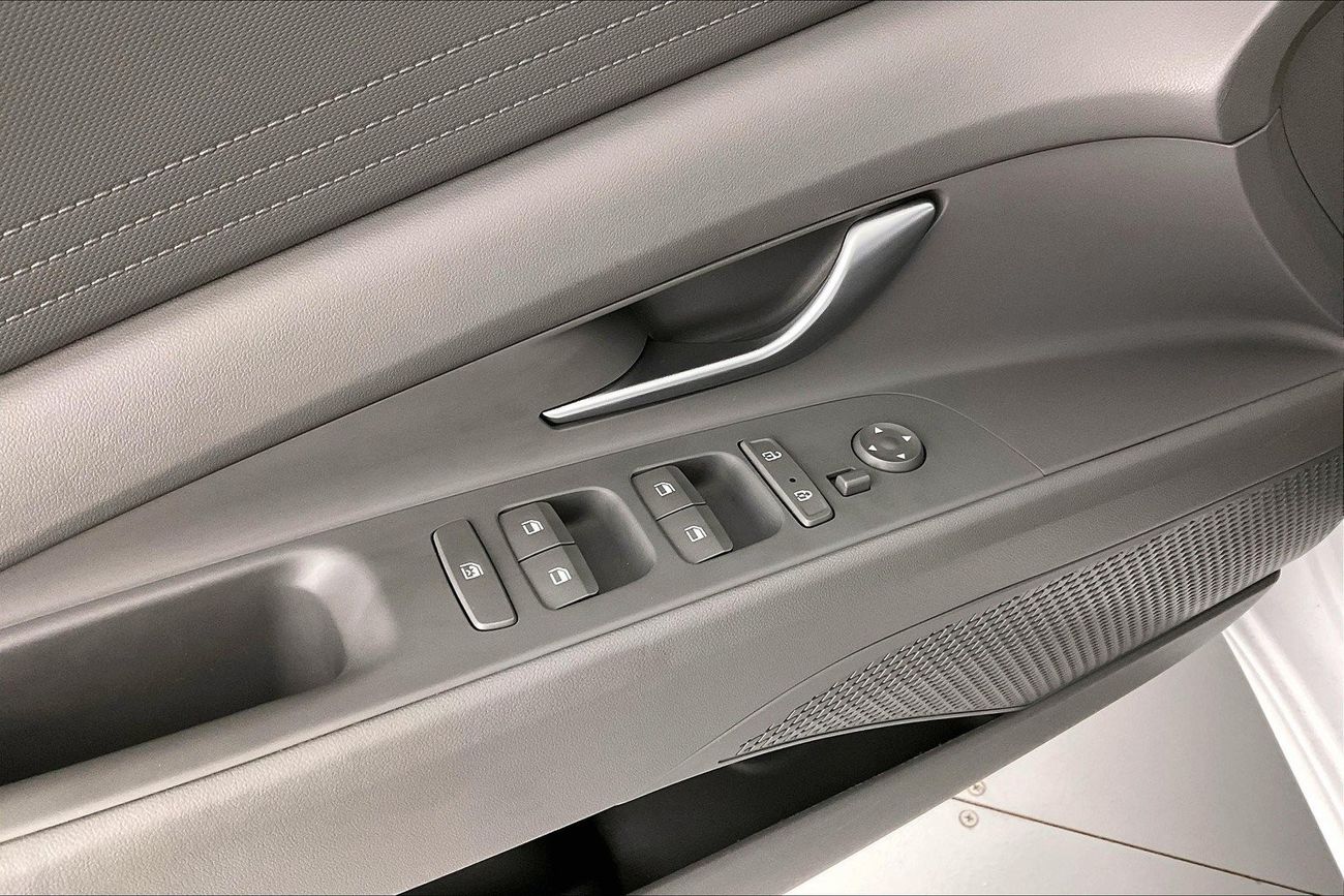 Hyundai Elantra Smart | 1 year free warranty | 1.99% financing rate | 7 day return policy