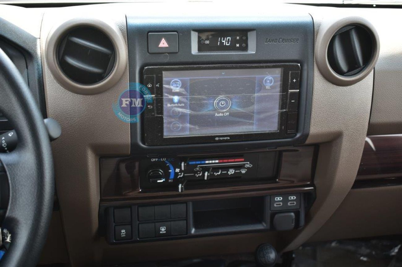 تويوتا لاند كروزر 70 76 LX V6 4.0L 4WD 6 Seater Manual