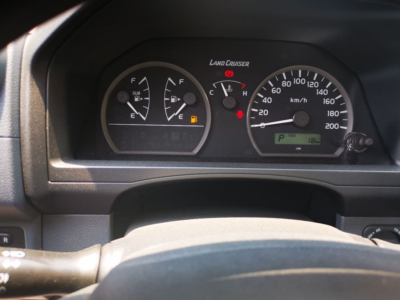 تويوتا لاند كروزر بيك آب 79 SC 4.0L PETROL AUTOMATIC TRANSMISSION ( FOR RE-EXPORT OUTSIDE GCC COUNTRIES ONLY