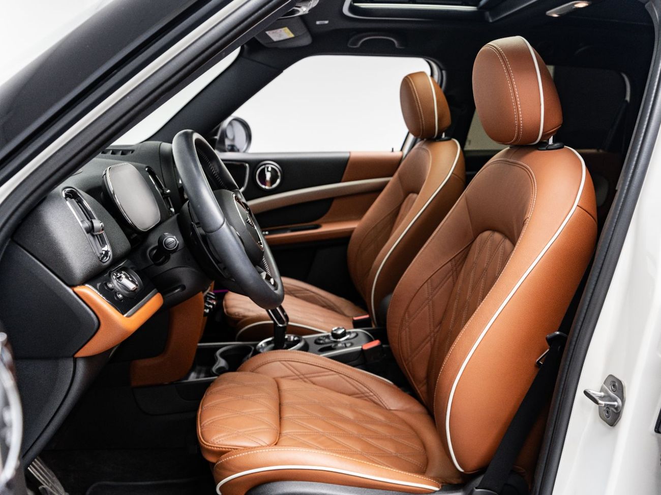 Mini Countryman The BEST Ramadan Offer in the UAE - Limited Time Only, February 2027 Warranty + Service Contract