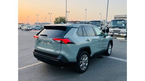 تويوتا راف ٤ XLE PREMIUM SUNROOF LEATHER SEAT