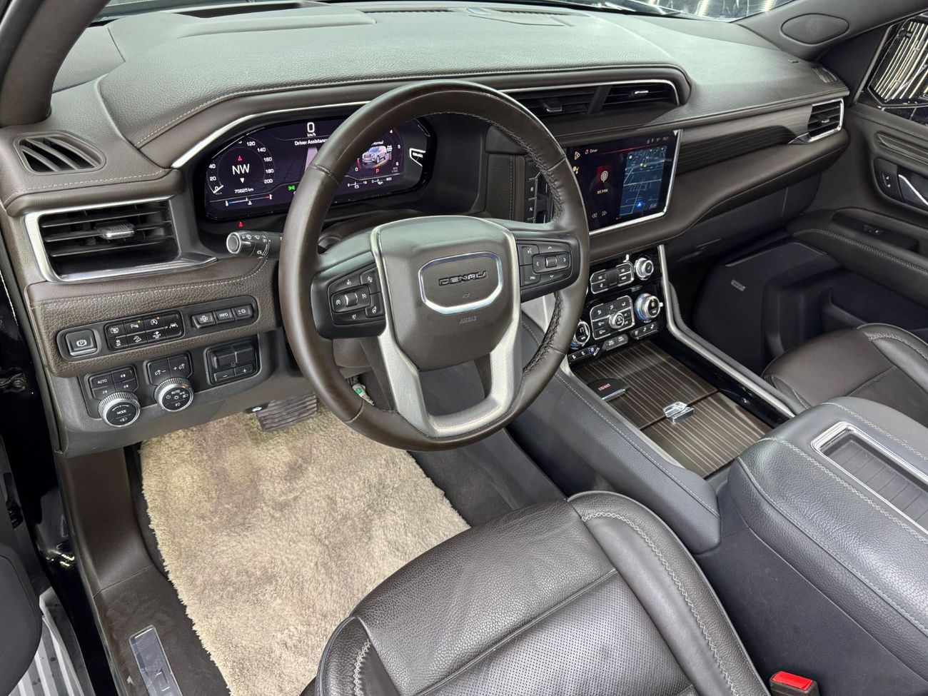 GMC Yukon 6.2 V8 Denali (AWD) 2024 GMC Yukon, 2029 GMC Warranty + Service Pack, Fully Loaded, 7 Seater, GCC