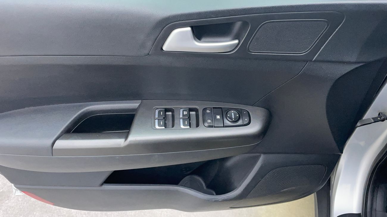 كيا سبورتيج 2 2000