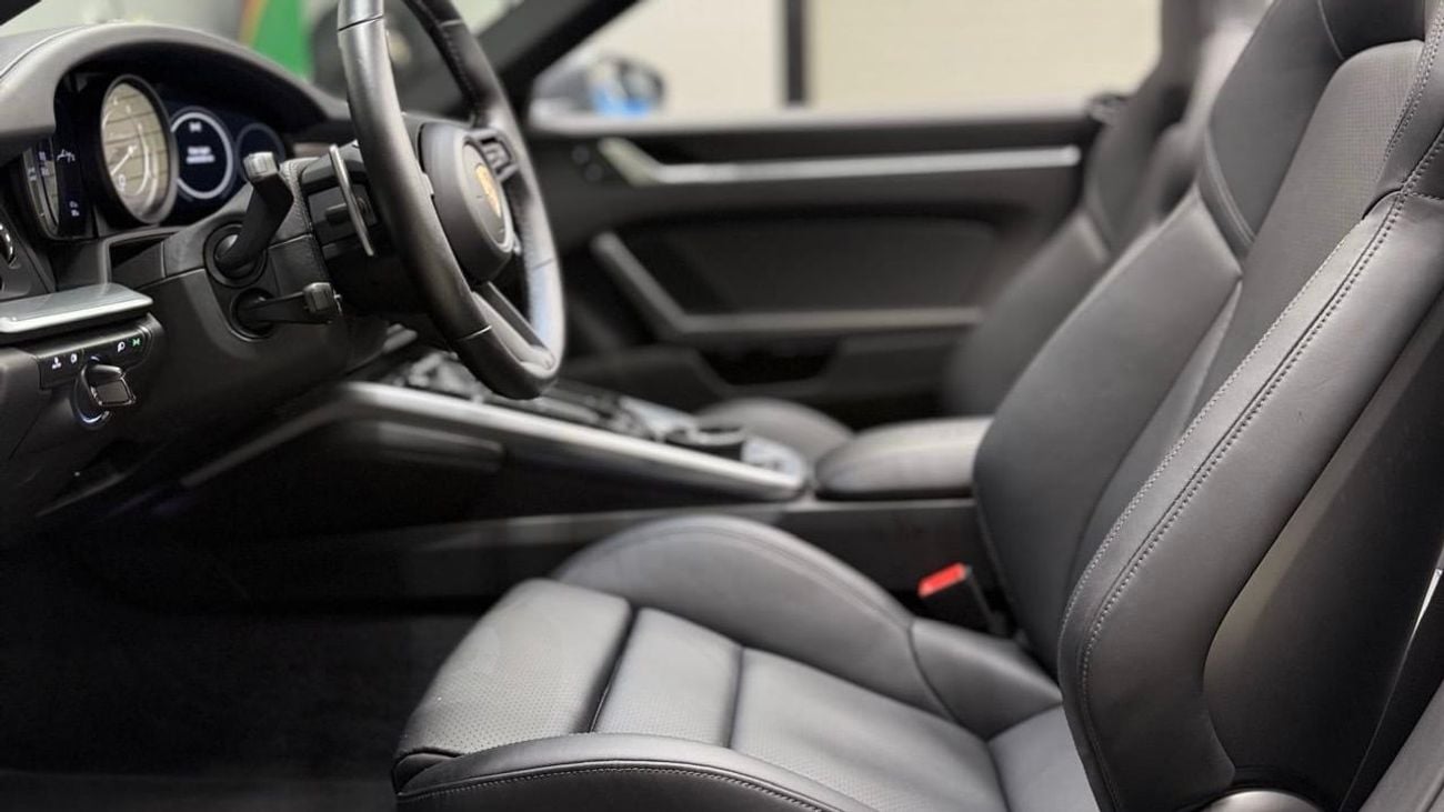 بورش 911 Turbo S 3.8L (640 HP) Convertible