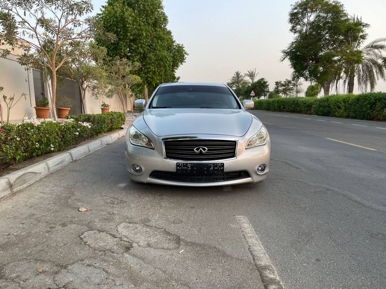 Infiniti Q70 Luxury 3.7L