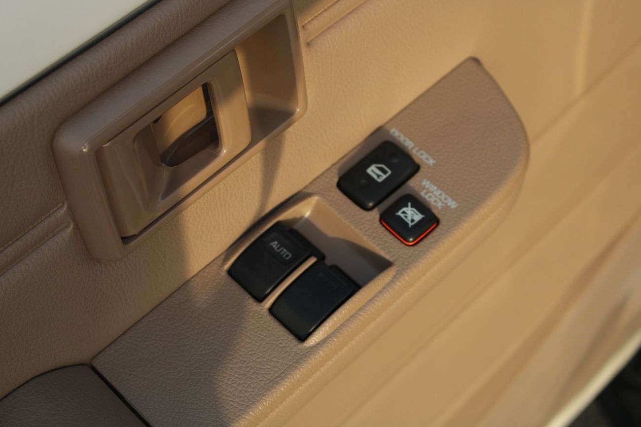 Toyota Land Cruiser Pick Up TOYOTA LANDCRUISER 79 2.8L DIESEL DOUBLE CAB STD E MANUAL