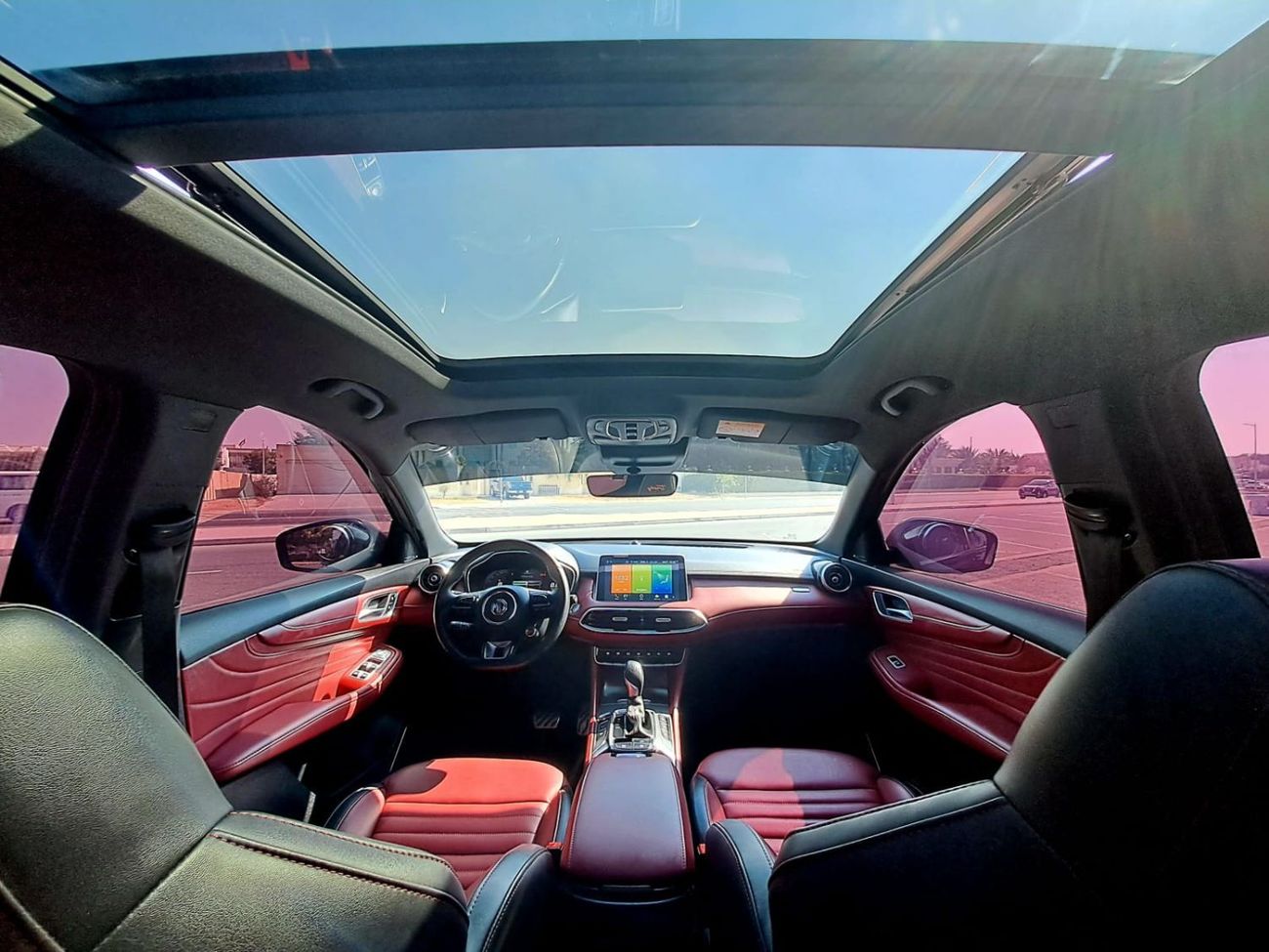 MG HS Luxury 2.0L 780-Monthly l GCC l Panoramic, Cruise, Leather l Accident Free