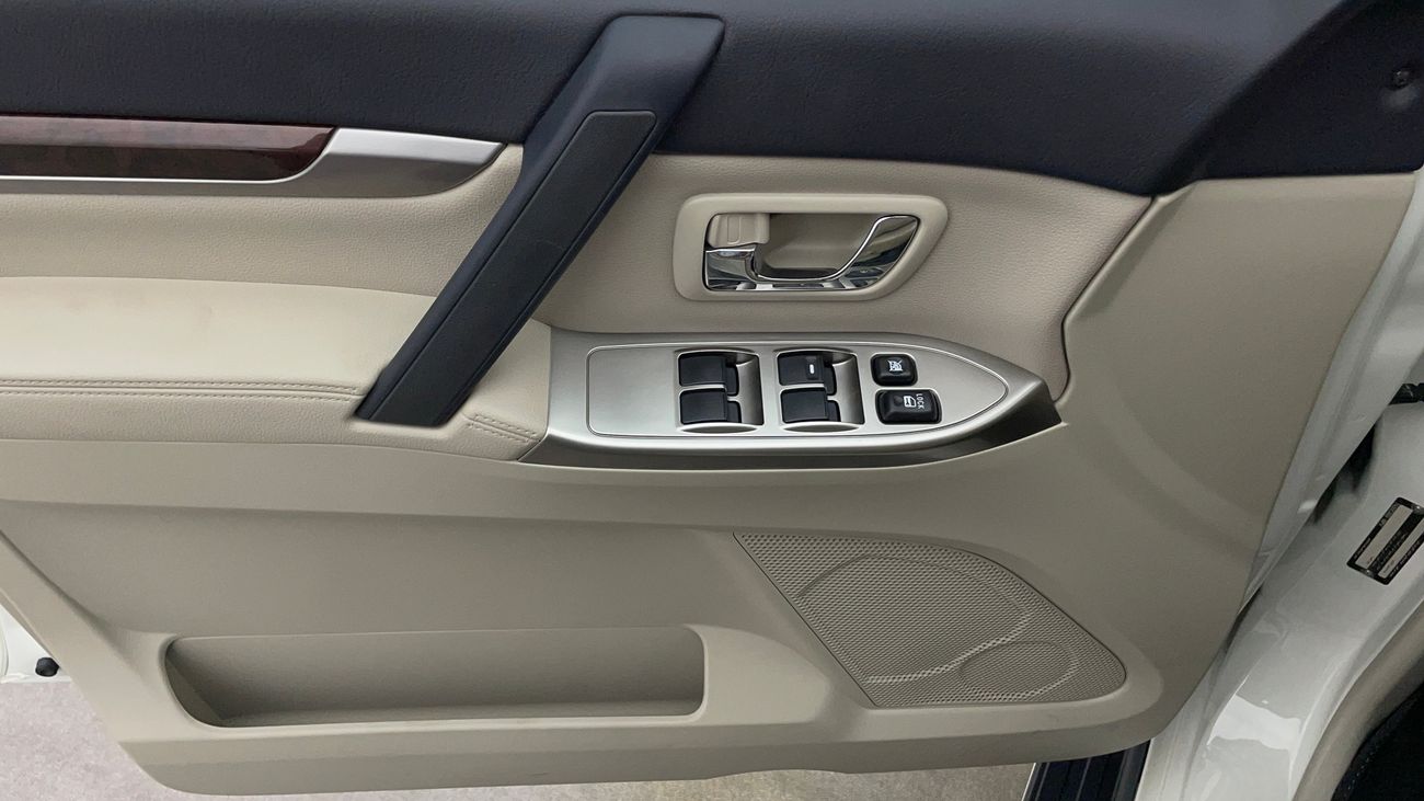 Mitsubishi Pajero GLS 3500