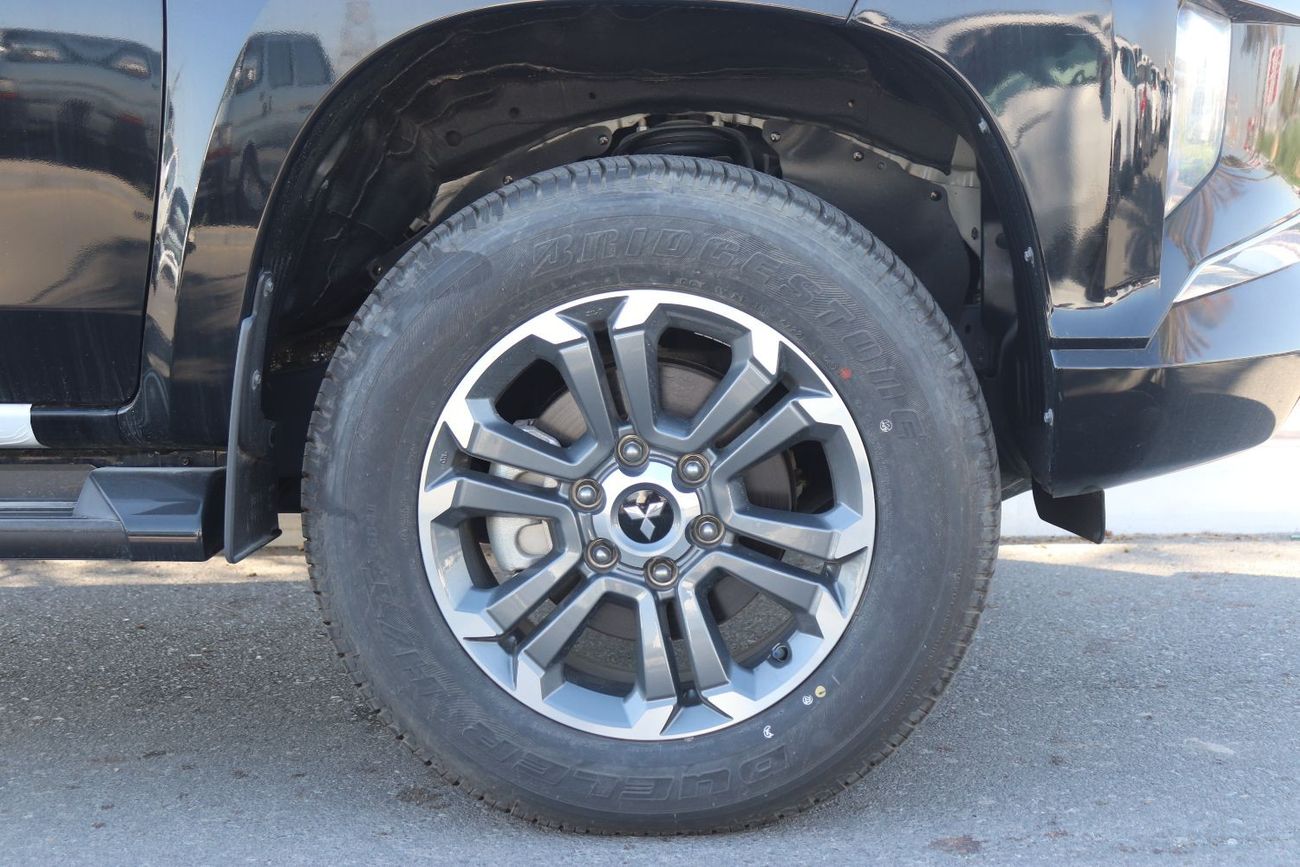 Mitsubishi L200 2.4L SPORTERO, AUTOMATIC, PUSH START, ALLOY WHEELS, MODEL 2023