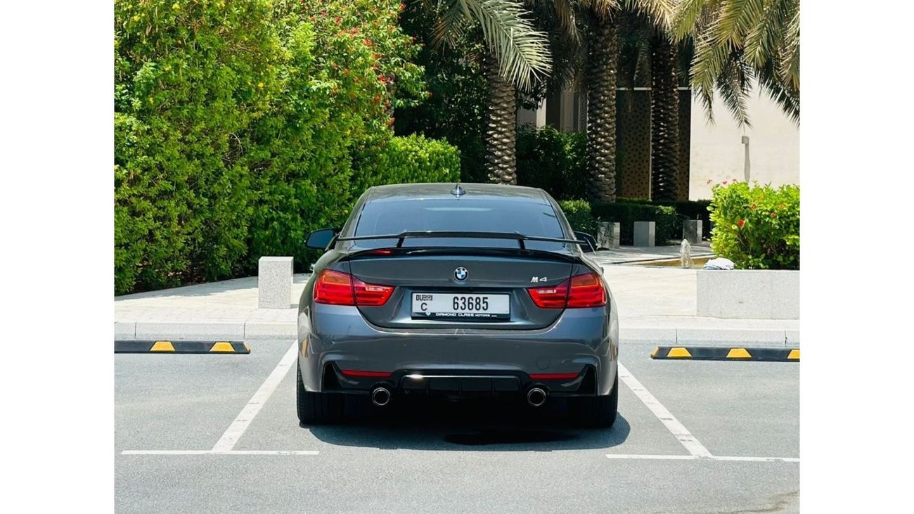 بي أم دبليو 440i M سبورت