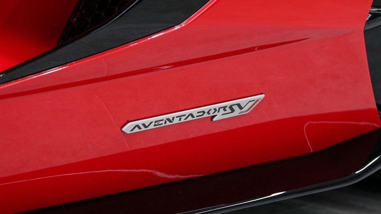 لامبورغيني أفينتادور SVJ 6.5L V12 | European Specs | 8,700 KM | Full Service History