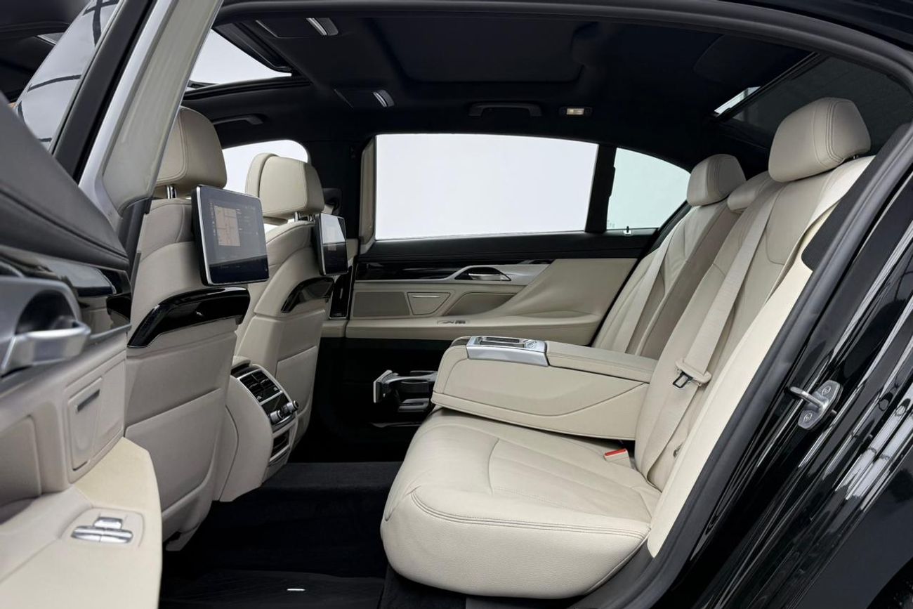 بي أم دبليو 730Li 2020 BMW 730Li, Warranty, Very Low Km, Fully Loaded, Excellent Condition, GCC