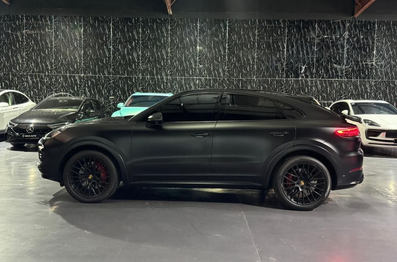 بورش كايان GTS Coupe