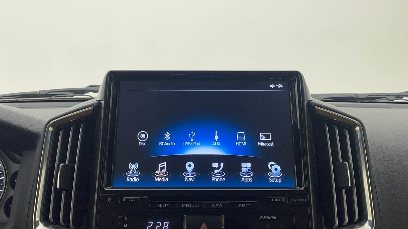 تويوتا لاند كروزر GXR GT 4 | بدون دفعة مقدمة | اختبار القيادة في المنزل