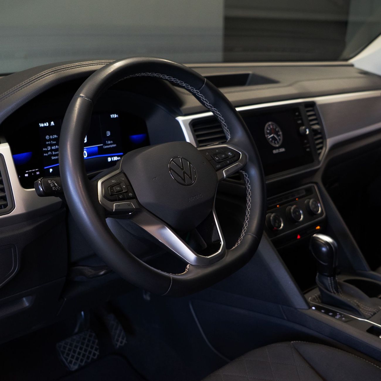 فولكس واجن تيرامونت Trendline 3.6L AED 1,724 pm • 0% Downpayment • Volkswagen Teramont • 1 Year Warranty