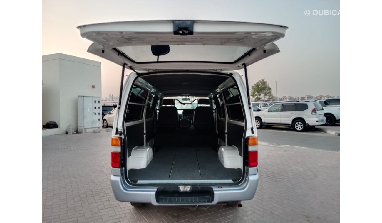 تويوتا هاياس TOYOTA HIACE VAN RIGHT HAND DRIVE (PM1584)