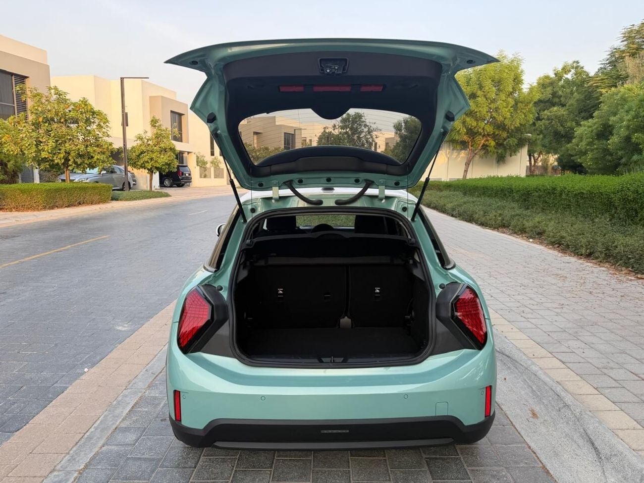 Mini Cooper C 2026 5-Door Ocean Wave Green with White Roof & Mirrors