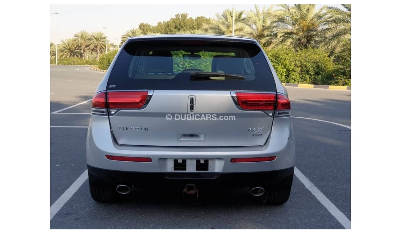 Lincoln MKX Luxury LINCOLN MKX 2014 GCC PERFECT CONDITION - FULL SERVICE HISTORY AVAILABLE - LOW MILEAGE