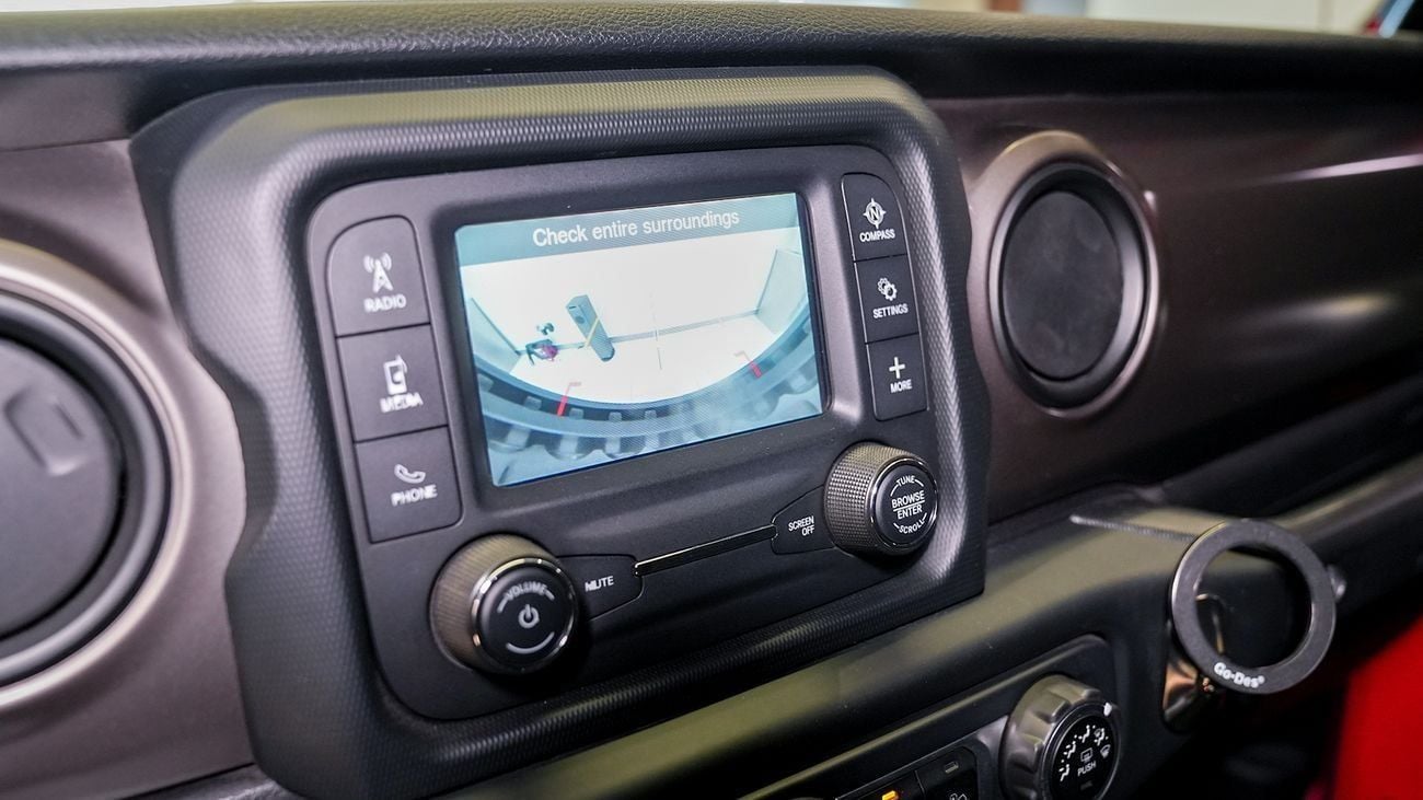 Jeep Wrangler Sport 3.6L A/T