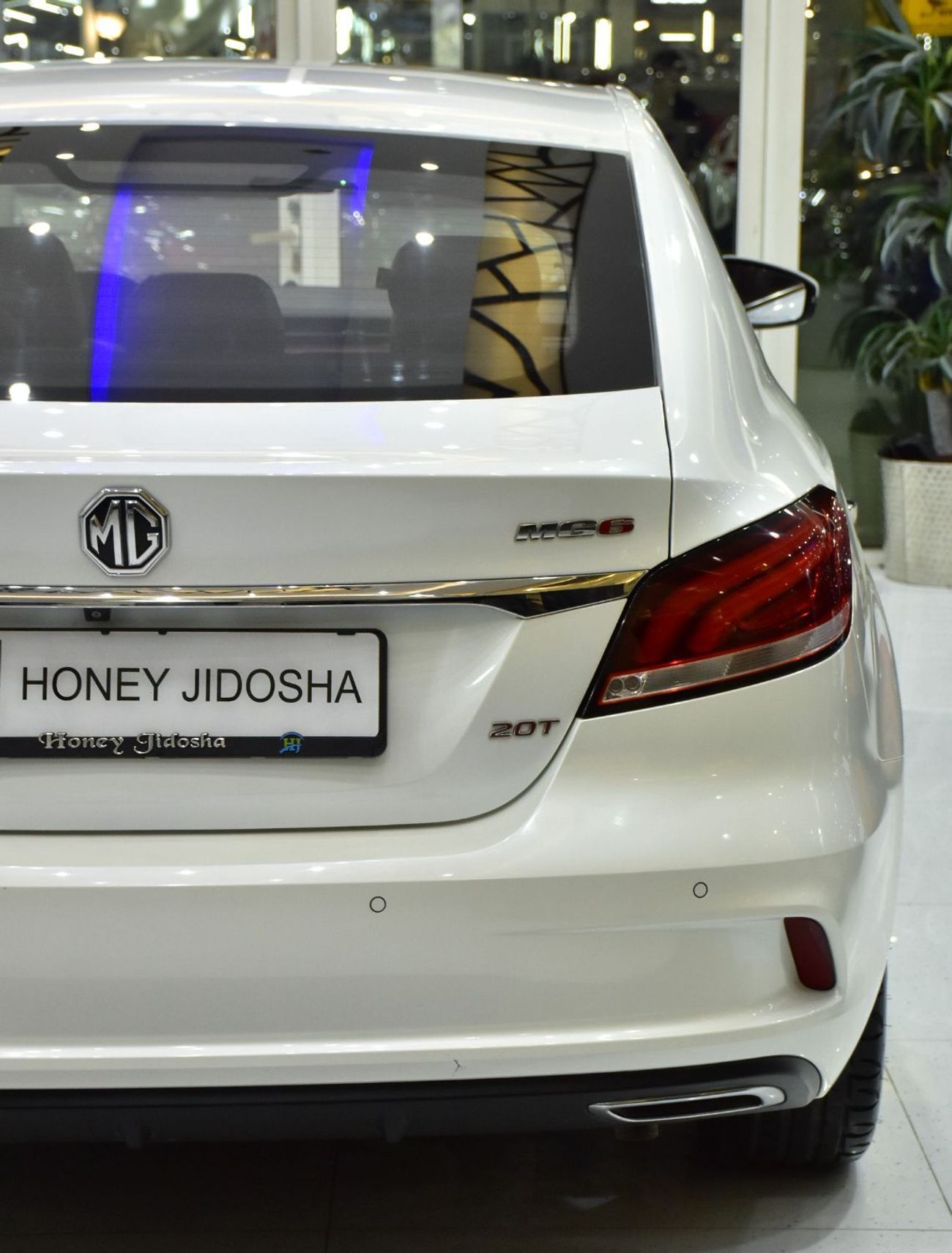 أم جي 6  EXCELLENT DEAL for our MG MG6 20T ( 2022 Model ) in White Color GCC Specs