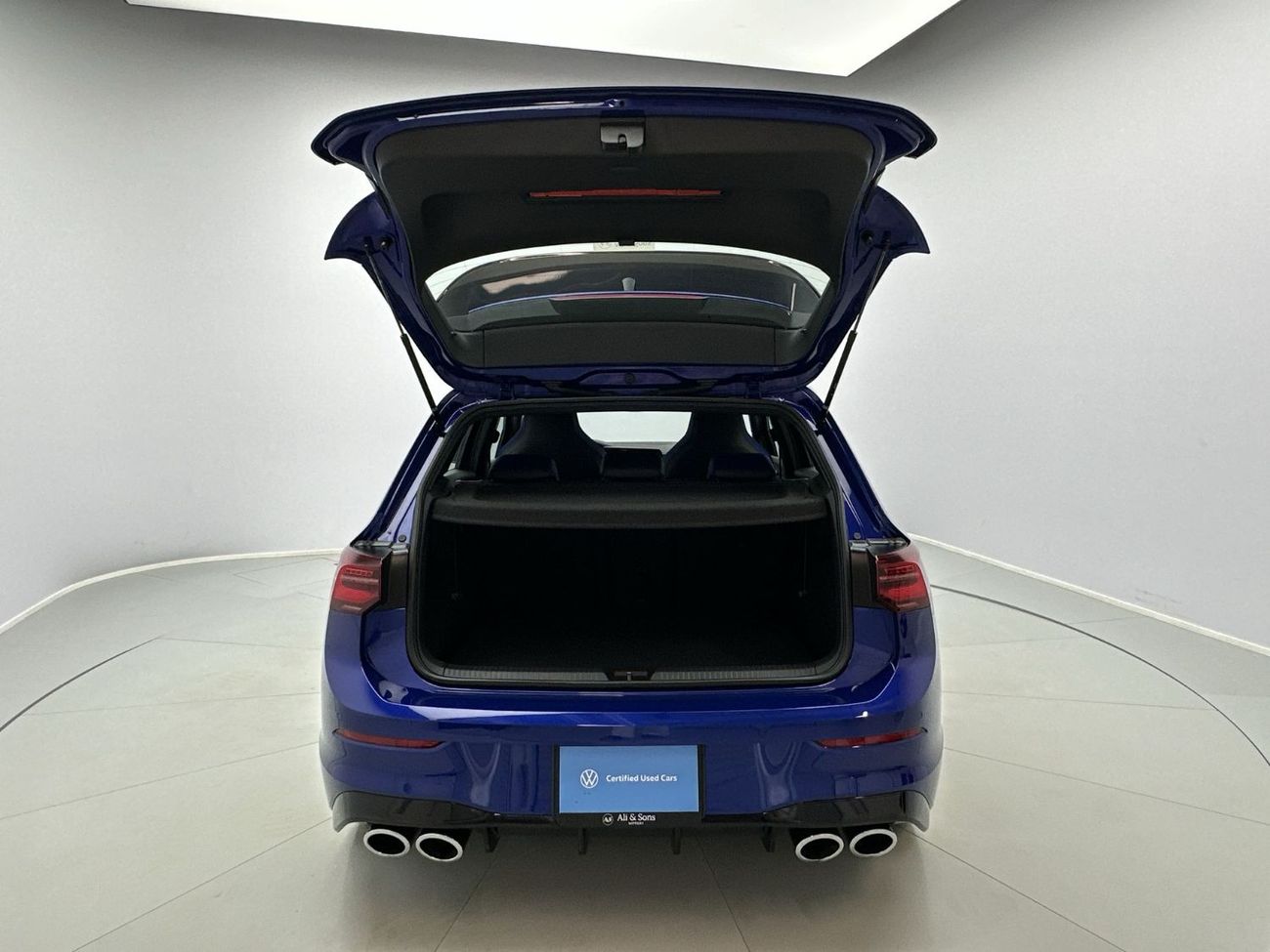 Volkswagen Golf R Base 2.0T