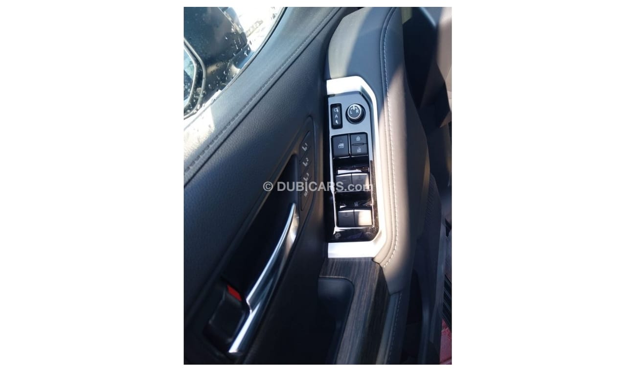 تويوتا لاند كروزر 3.3L VX.R FULL OPTION