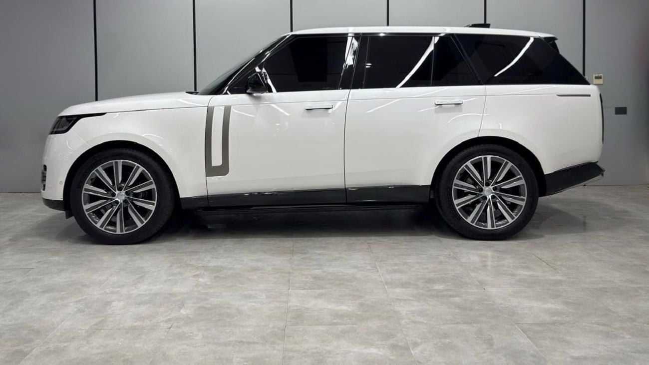 Land Rover Range Rover HSE P400 GCC warranty and service contract until 2030