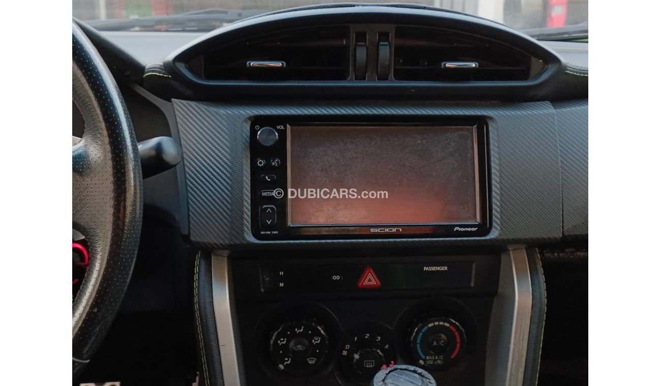 Scion FRS GT86 / 1 YEAR WARANTY / REGISTERATION / INSURANCE FREE  (LOT # 9746)