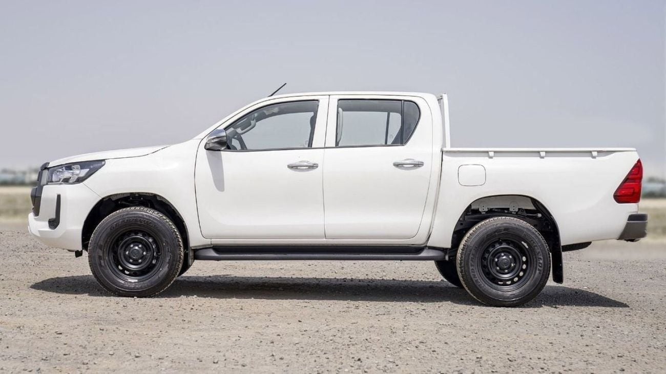 تويوتا هيلوكس GL (LHD) TOYOTA HILUX DC COMFORT PLUS 2.4D MT 4X4 MY2024 - WHITE