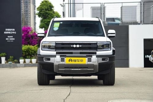 BYD Leopard 5 2024 BYD LEAPORD 1.5L PLUG IN HYBRID V4 INLINE-TURBOCHARGED 660 HP DUAL MOTORS 18'INCH ALLOY WHEEL