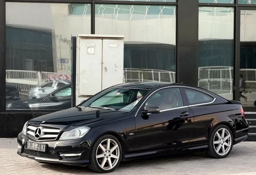 مرسيدس بنز C 250 C250 Sport | GCC Specs | Excellent Condition