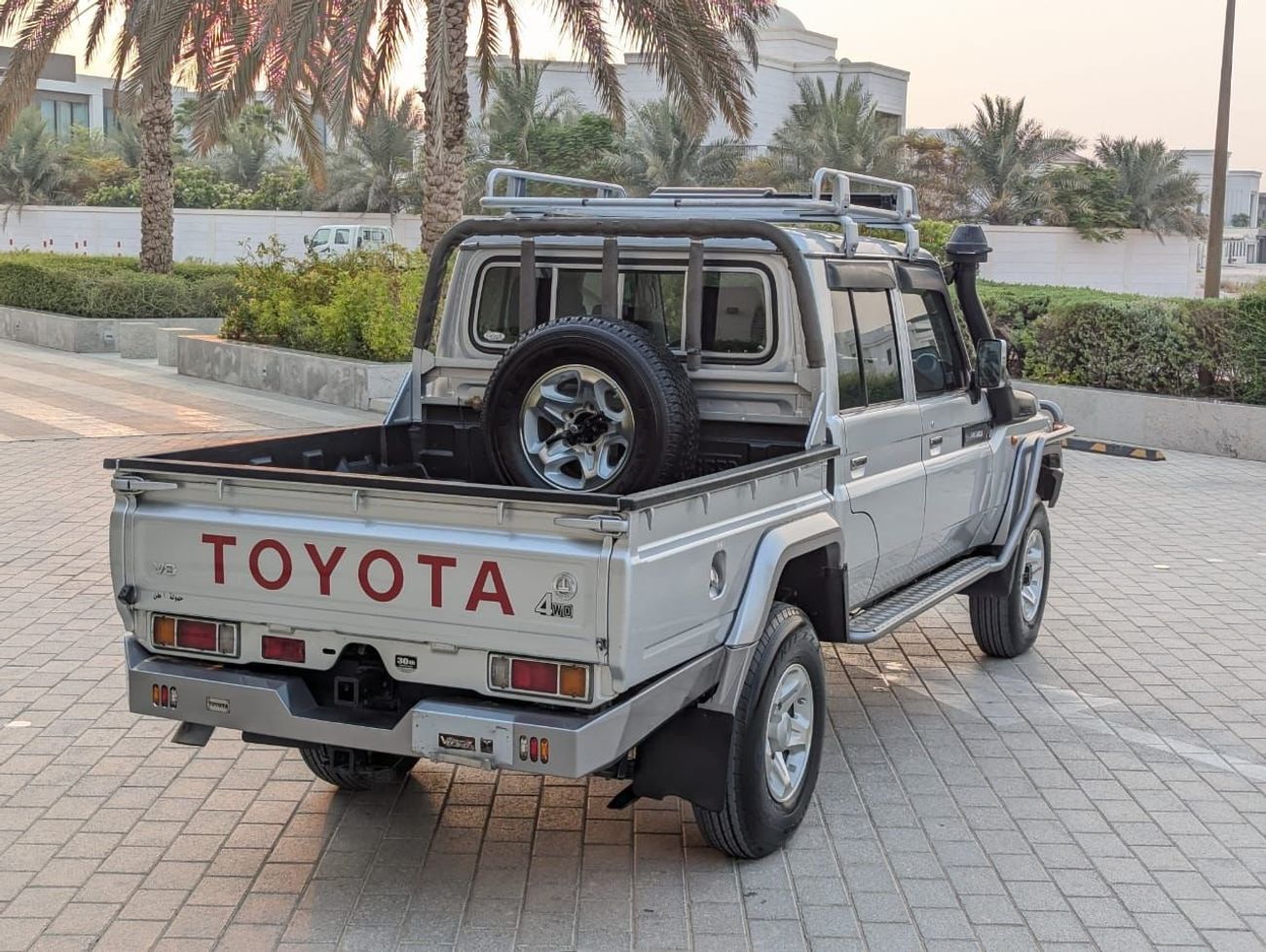 Toyota Land Cruiser Pick Up 2019 Double Cabin 4.5L Full Option Diesel Engine