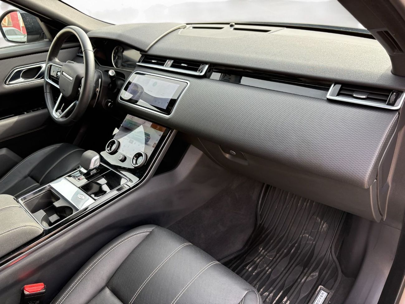 لاند روفر رينج روفر فيلار P250 S 2.0L Petrol  | 2023 | AED 2,370 per month | IMMACULATE CONDITION