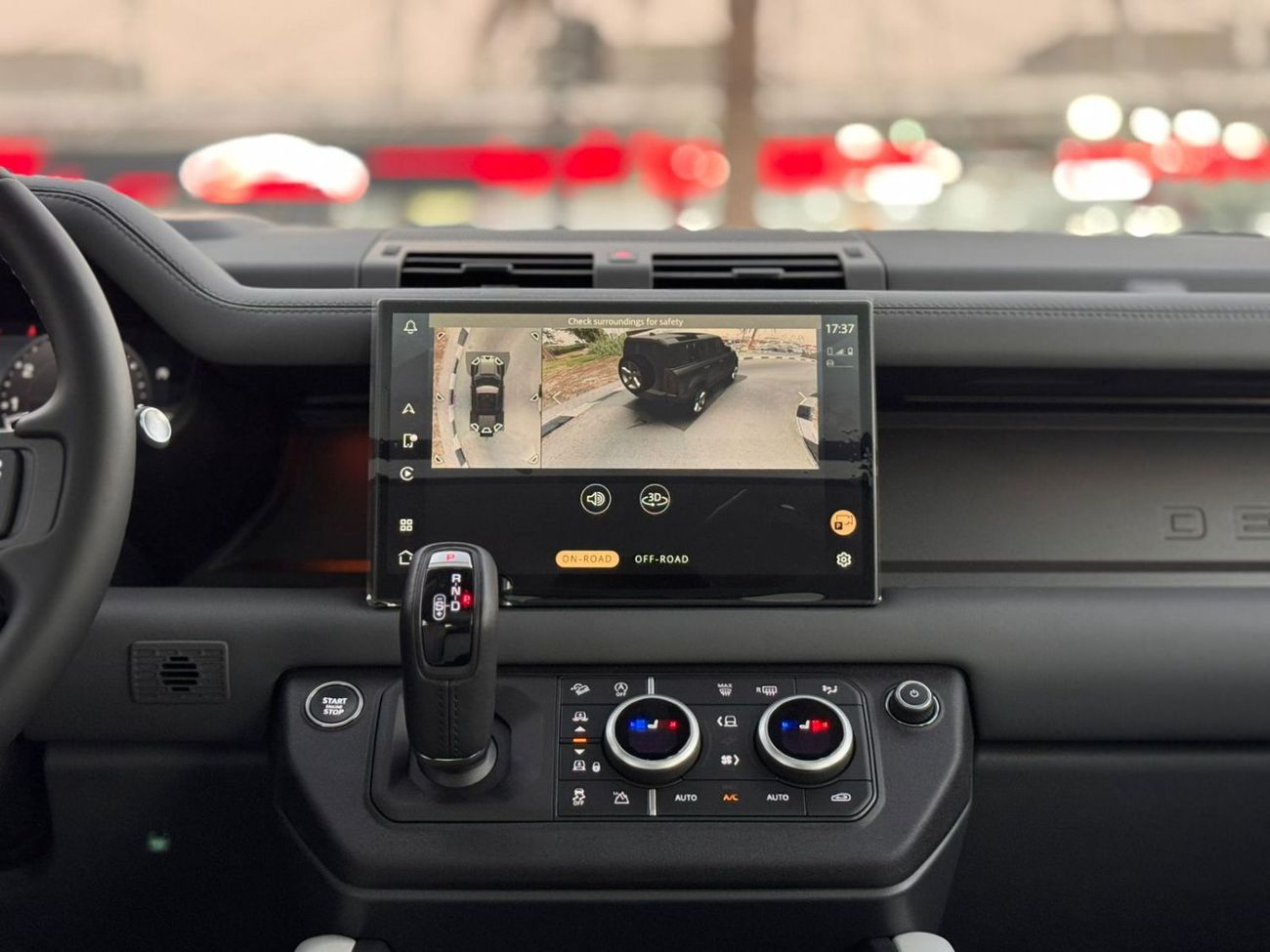 Land Rover Defender P400 110 X-Dynamic HSE 3.0L (5 Seater)